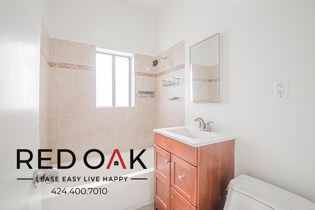 Building Photo - 932 Irolo St