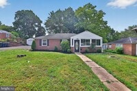 Building Photo - 1539 Reservoir Ave