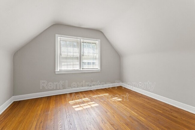 Building Photo - 147 Westgate Dr