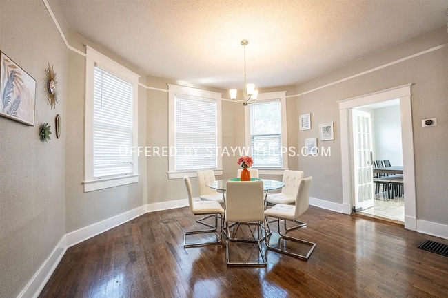 Building Photo - 2035 Central Ave