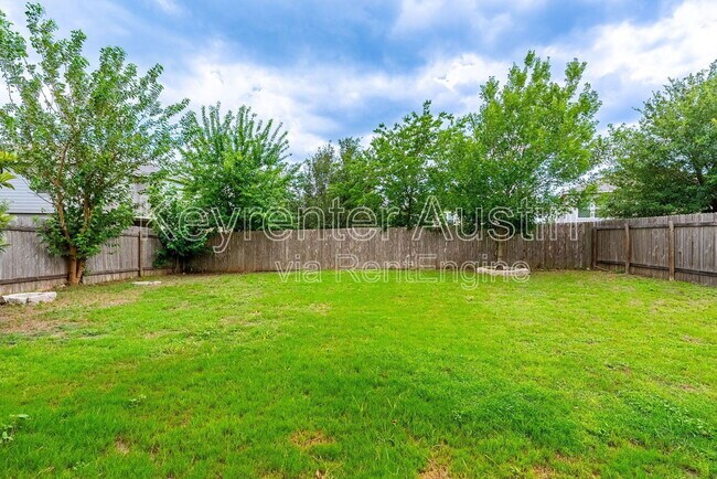 Building Photo - 10120 Crescendo Ln