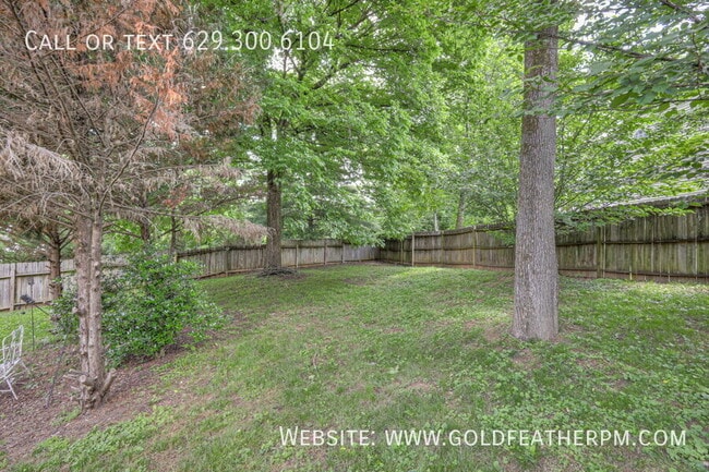 Building Photo - 5888 Woodlands Ave
