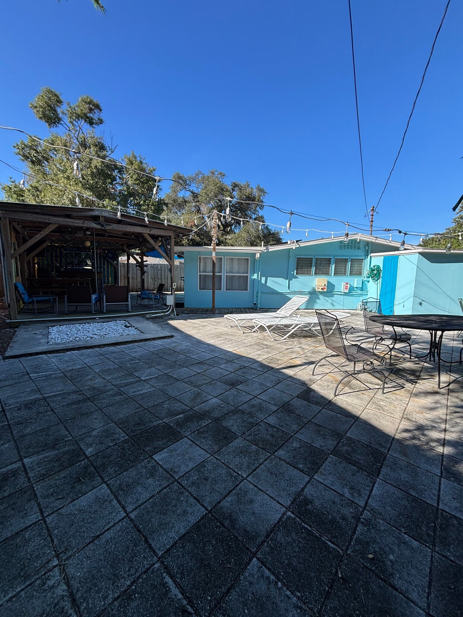 Building Photo - 2 Bed/1 Bath