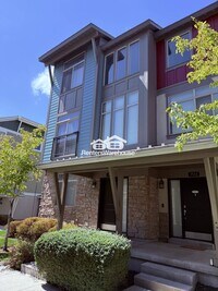 Building Photo - 7535 Vinci Pl