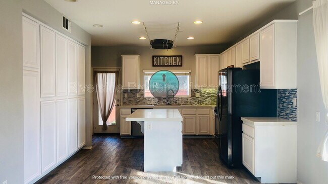 Building Photo - 4938 Ficus Ct