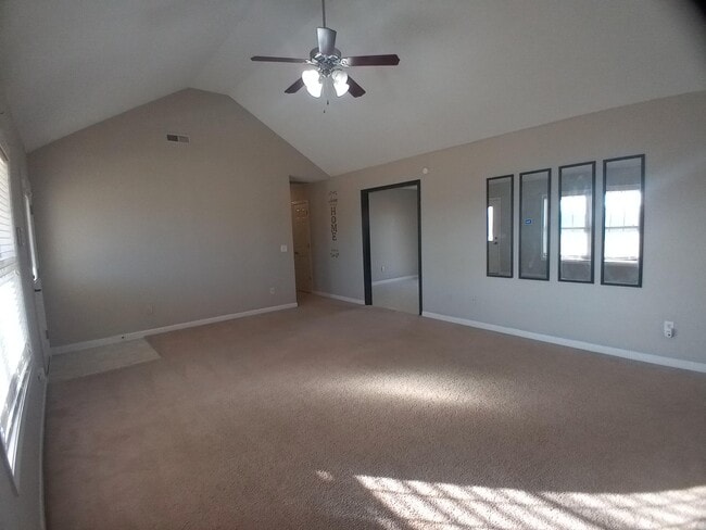 Building Photo - 3525 Drayton Dr