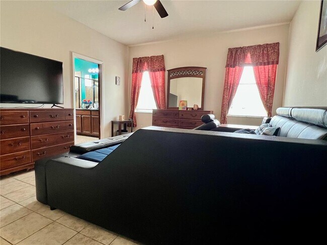 Building Photo - 724 Parker Den Dr