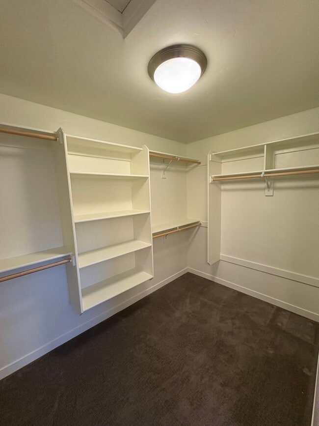 Building Photo - Newer 3 Bedroom / 2.5 Bathroom + Loft in the Ochoco Pointe Community