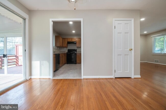 Building Photo - 1909 Pagham Rd