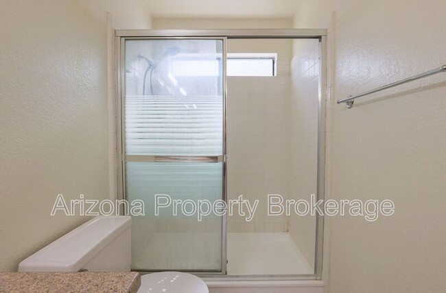 Building Photo - 8135 W Sierra Vista Dr