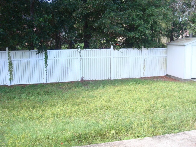 Building Photo - 7501 Cliff Cottage Dr