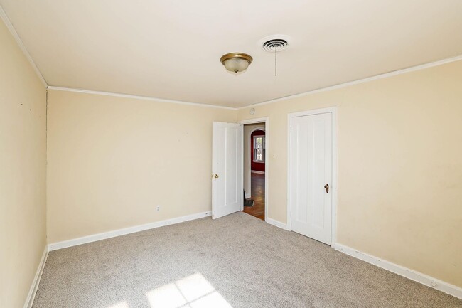 Building Photo - 1528 S Lipscomb St