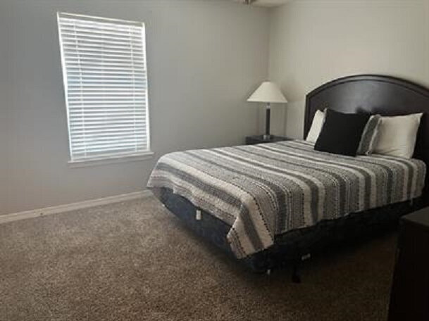 Building Photo - TDY / SNOW Birds Welcome-Fully Furnished