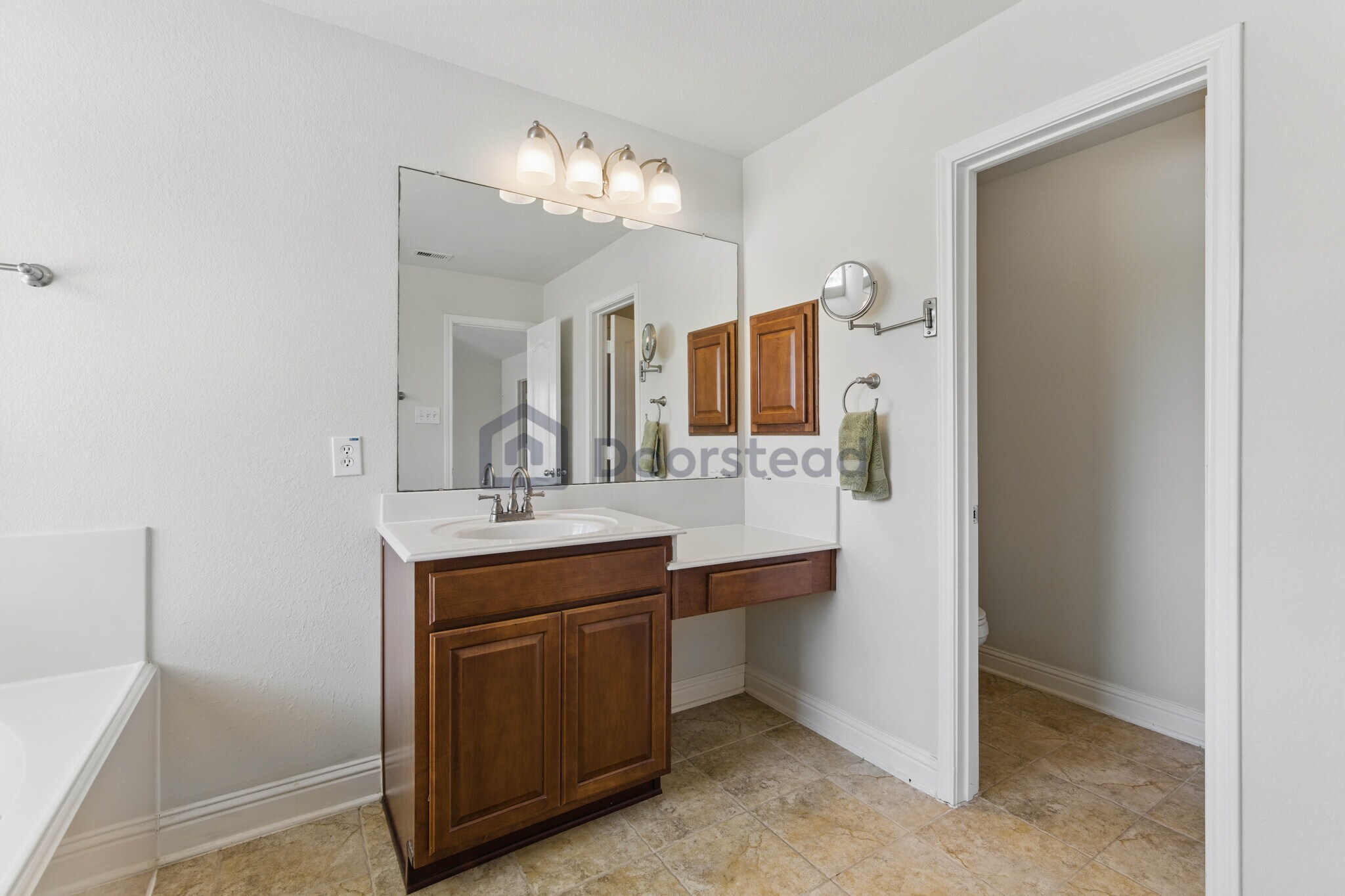 Building Photo - 16030 Summerville Lake Dr