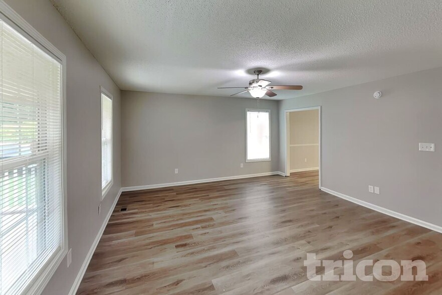 Building Photo - 1070 Piney Church Rd