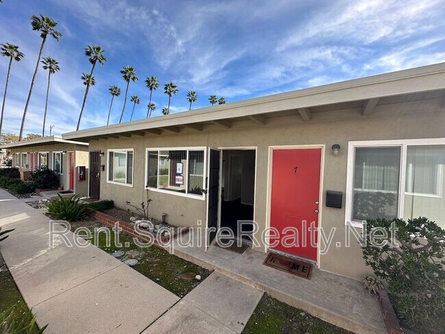 Building Photo - 1015 N Azusa Ave