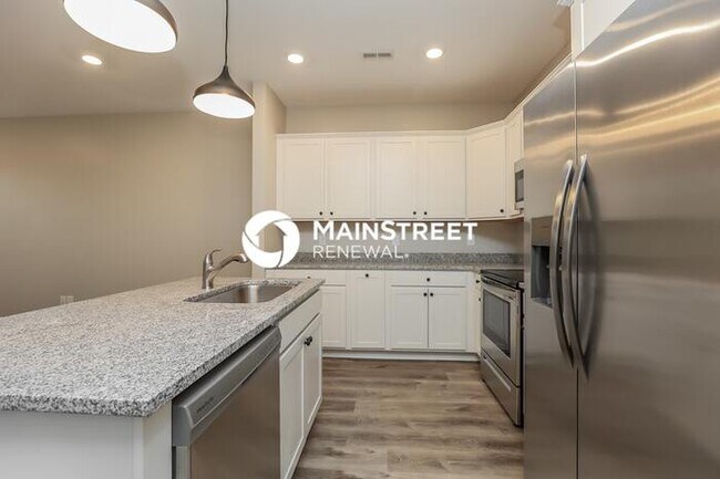 Building Photo - 3 Bedroom Pet-Friendly Home in Gallatin, TN with Main Street Renewal