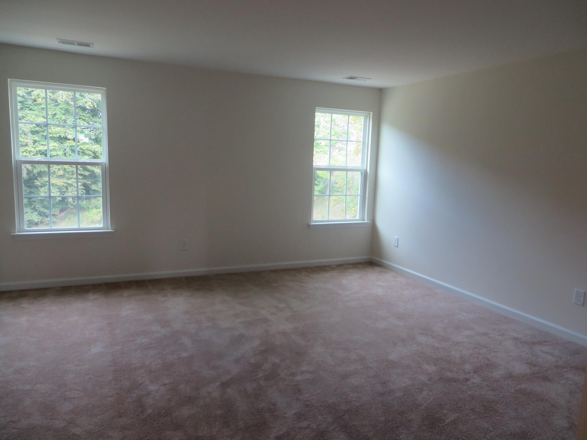 Master Bedroom - 1280 Madison Ln