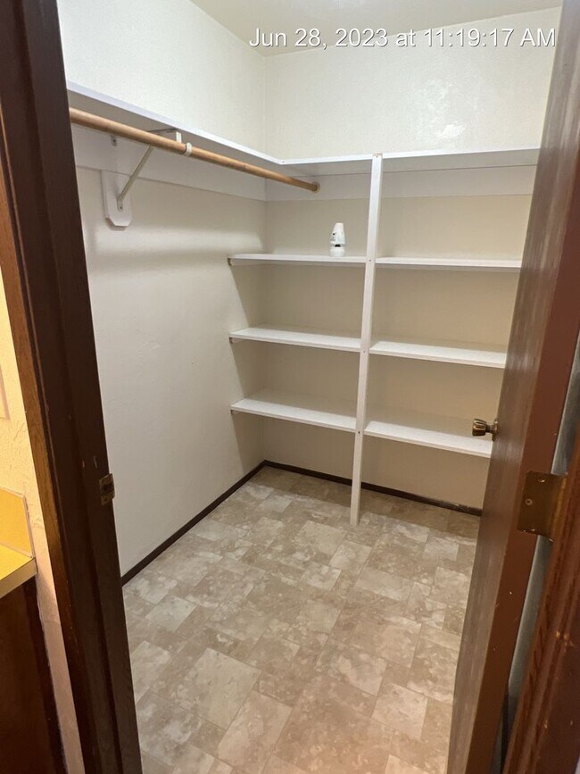 Building Photo - OWN858