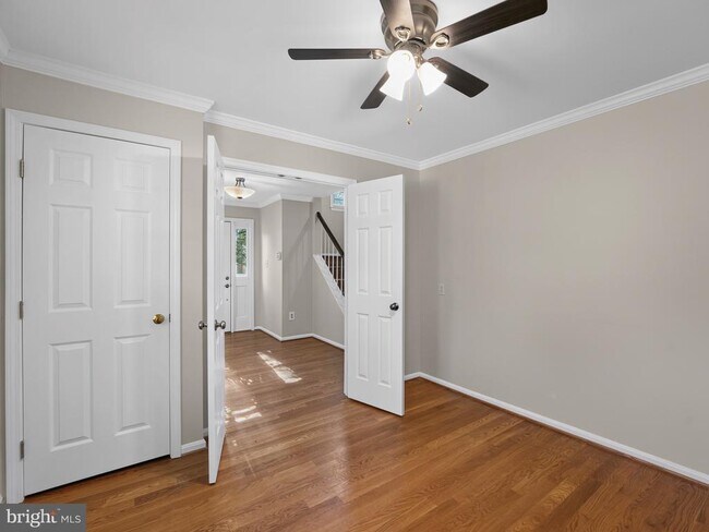 Building Photo - 7740 Bristol Square Ct
