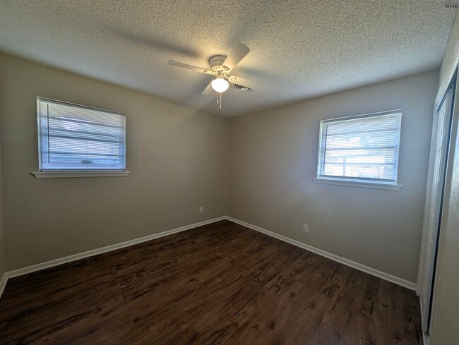 Building Photo - 3907 Peggy Dr