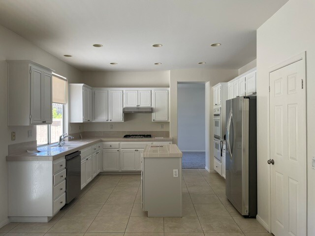 Building Photo - 1324 Silverado Dr