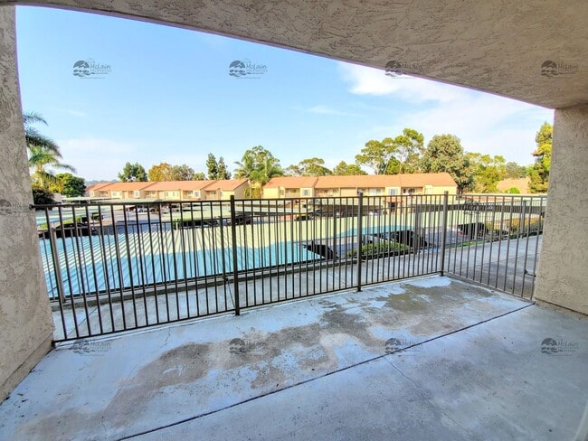 Building Photo - 1 Bed/1Bath in The Grove Gated Carlsbad Co...