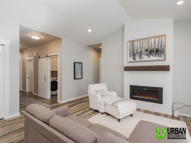 Building Photo - Charming 3-Bedroom Home in North Spokane –...
