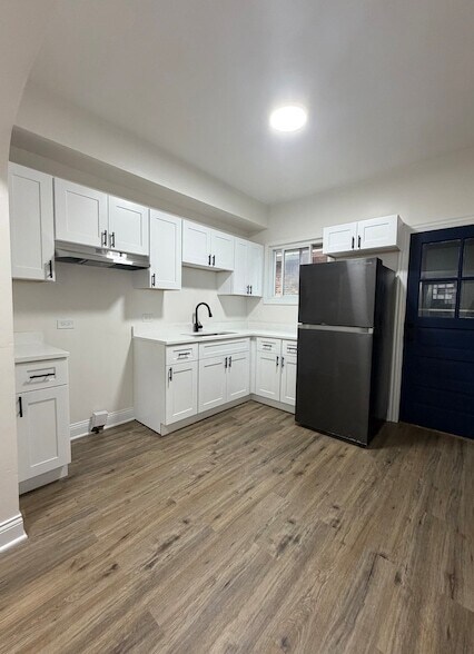 Building Photo - 10600 S Avenue East Unit A