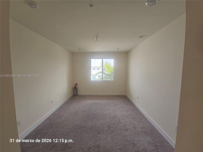 Building Photo - 10250 NW 66th St