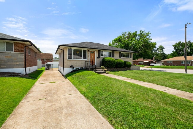 Building Photo - 4164 Kettler Rd