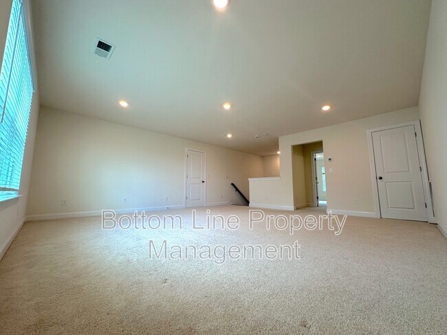 Building Photo - 4487 Fls Lk Dr S W