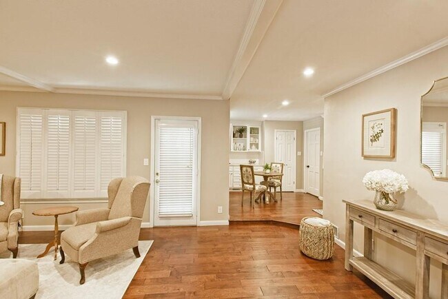 Building Photo - 1307 Glen Cove Dr