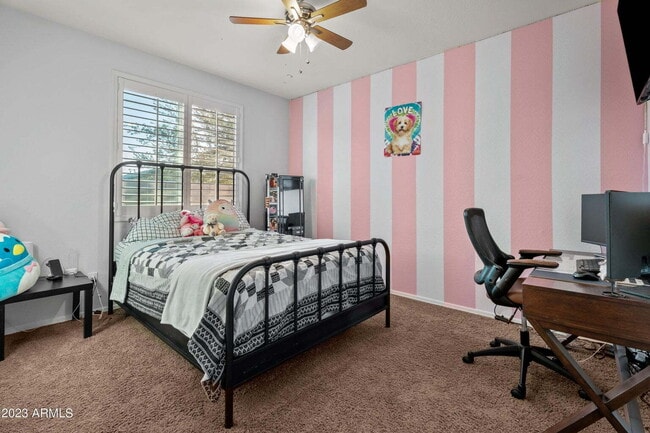 Building Photo - Las Brisas Beauty