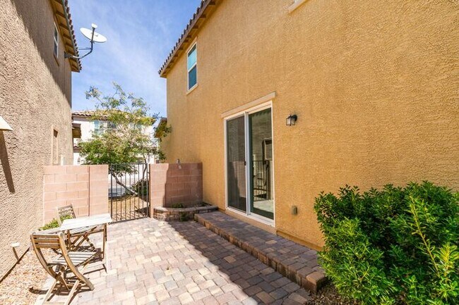 Building Photo - Better Than New with Stunning Designer Upgrades Throughout!