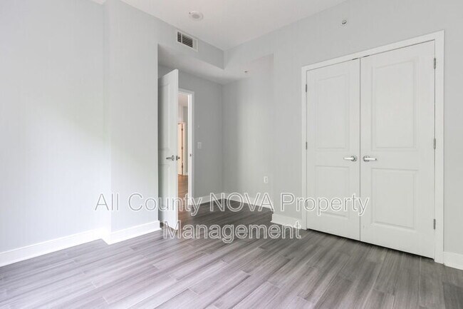 Building Photo - 820 N Pollard St