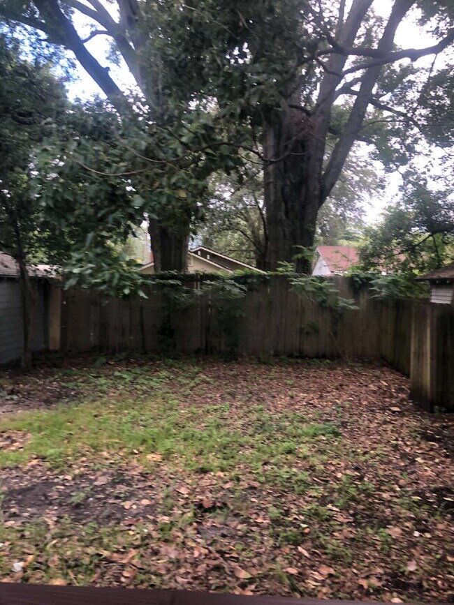 Building Photo - AVAILABLE MID-JUNE:  Charming 2-Bedroom Ho...