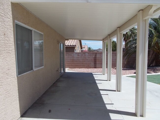 Building Photo - “Stunning 3-Bedroom Home with New Stainles...