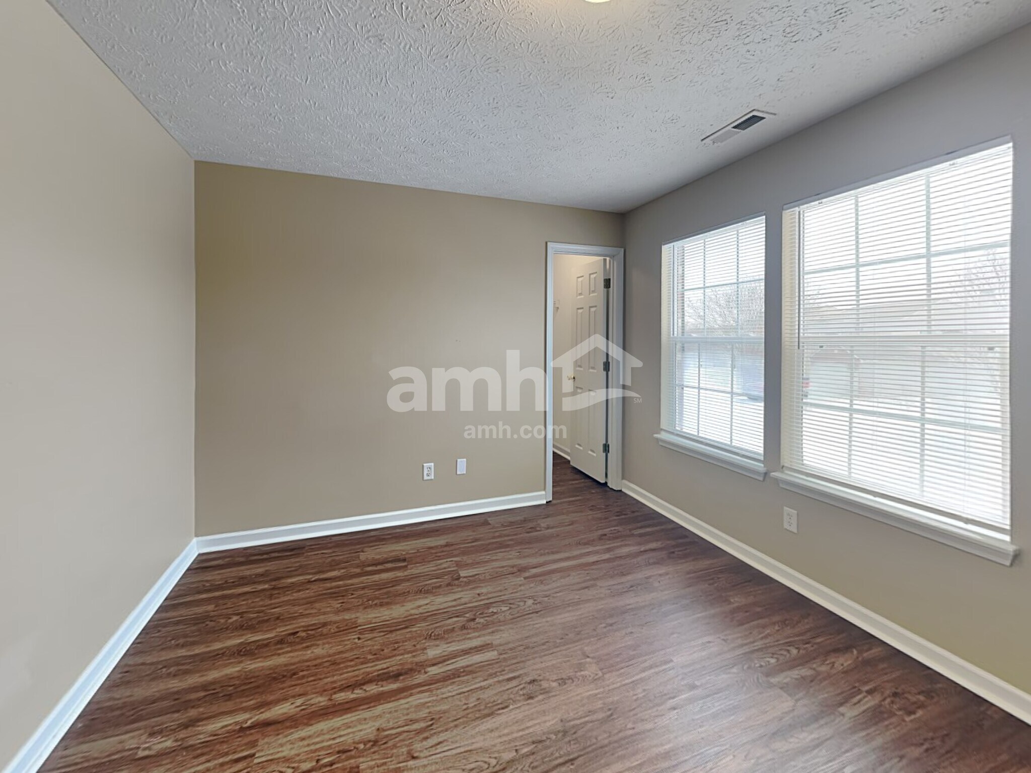 Building Photo - 6534 Amherst Way