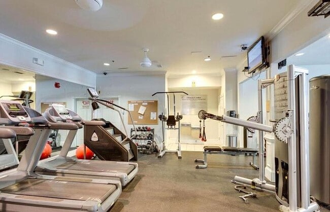 Building Photo - 1580 Spring Gate Dr