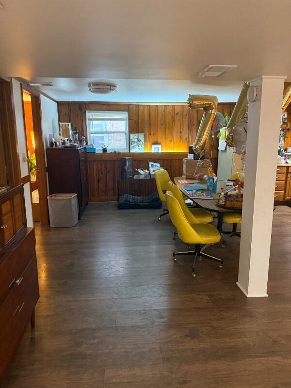 Building Photo - 2854 W Farragut Ave