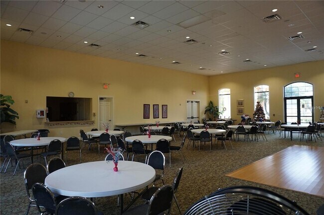 Building Photo - 2595 Salzburg Loop