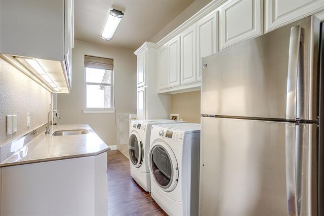 Building Photo - 1600 Oak Ridge Estates