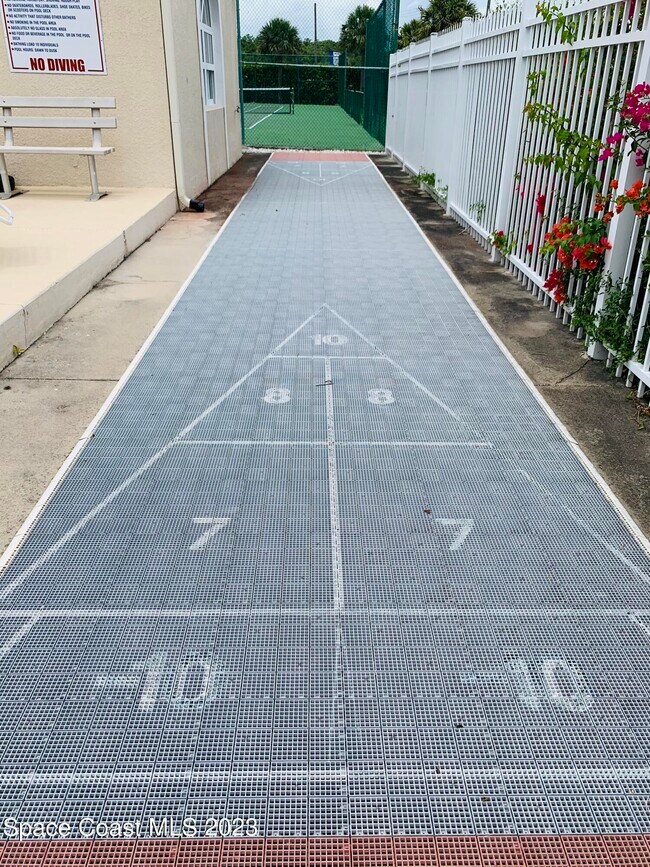 Building Photo - 105 Pulsipher Ave