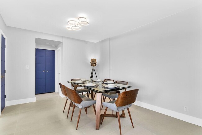 Building Photo - 2701 N Ocean Blvd