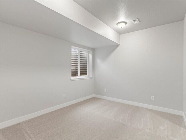 Building Photo - 21201 E 60th Ave