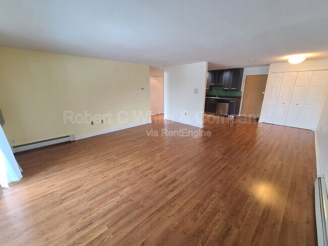 Building Photo - 12 Stony Brook Dr