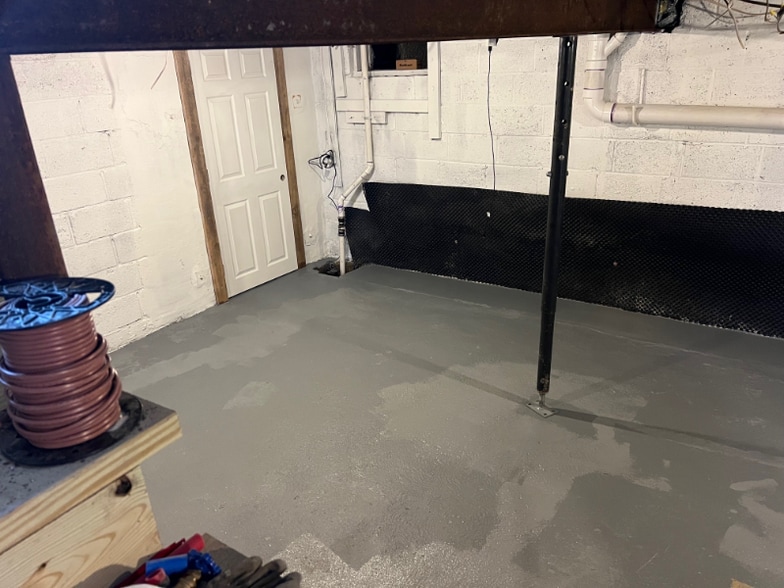 Building Photo - 200 Maple Rd