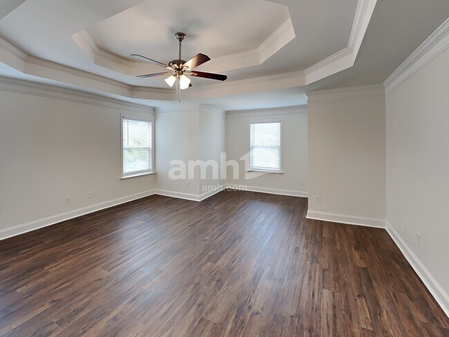 Building Photo - 514 Crestmont Ln