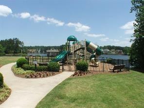 Building Photo - 1310 Montcliff Dr